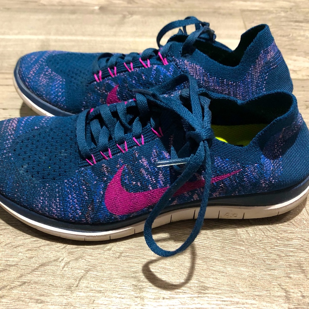 NIKE Free 4.0 Flyknit - Women's Running Shoes size 6